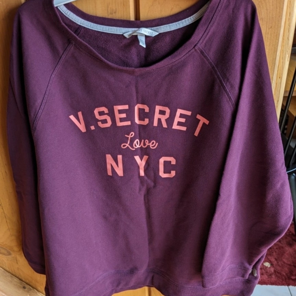 Victoria Secret "Love NYC" Crew Neckline Burgundy Wine/Bright Coral Graphics (L)